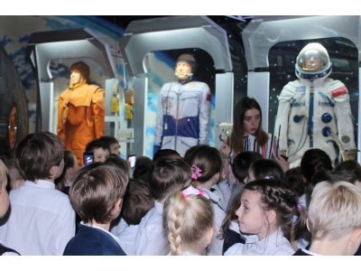 «Космическую» экскурсию провели сочинским школьникам в Музее истории города 