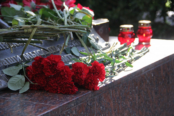 В Сочи минутой молчания почтили погибших в керченском колледже