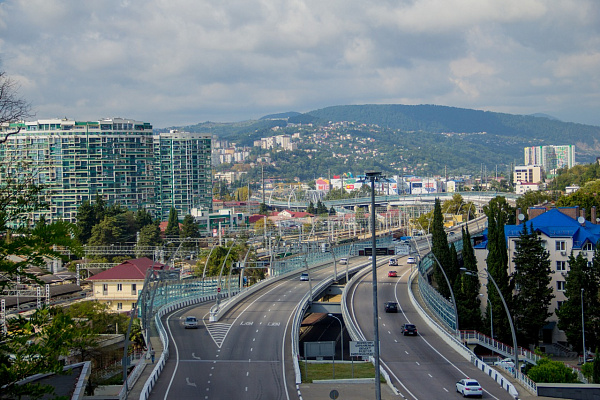 На участках федеральных дорог в Сочи изменились схемы дорожного движения