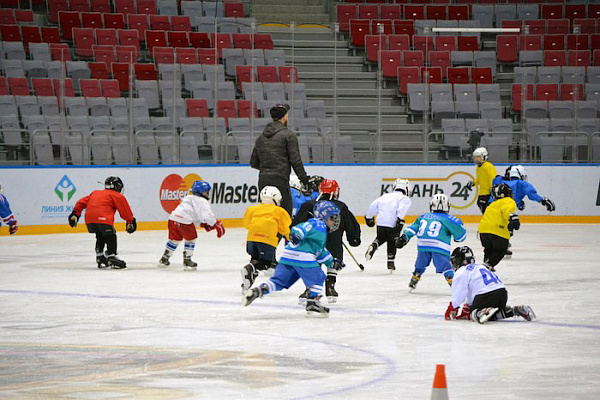 Всероссийские соревнования по хоккею "Первенство сборных команд федеральных округов среди юношей до 15 лет"