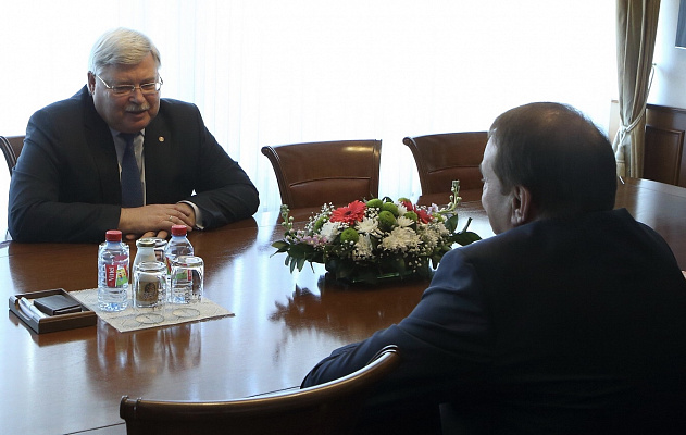 Мэр Сочи и томский губернатор обсудили оздоровление сибиряков на курорте