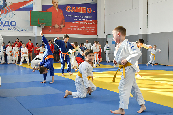 В Сочи открылся еще один спортивный зал борьбы дзюдо и самбо 
